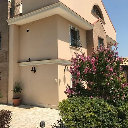 Rosa Apartment
